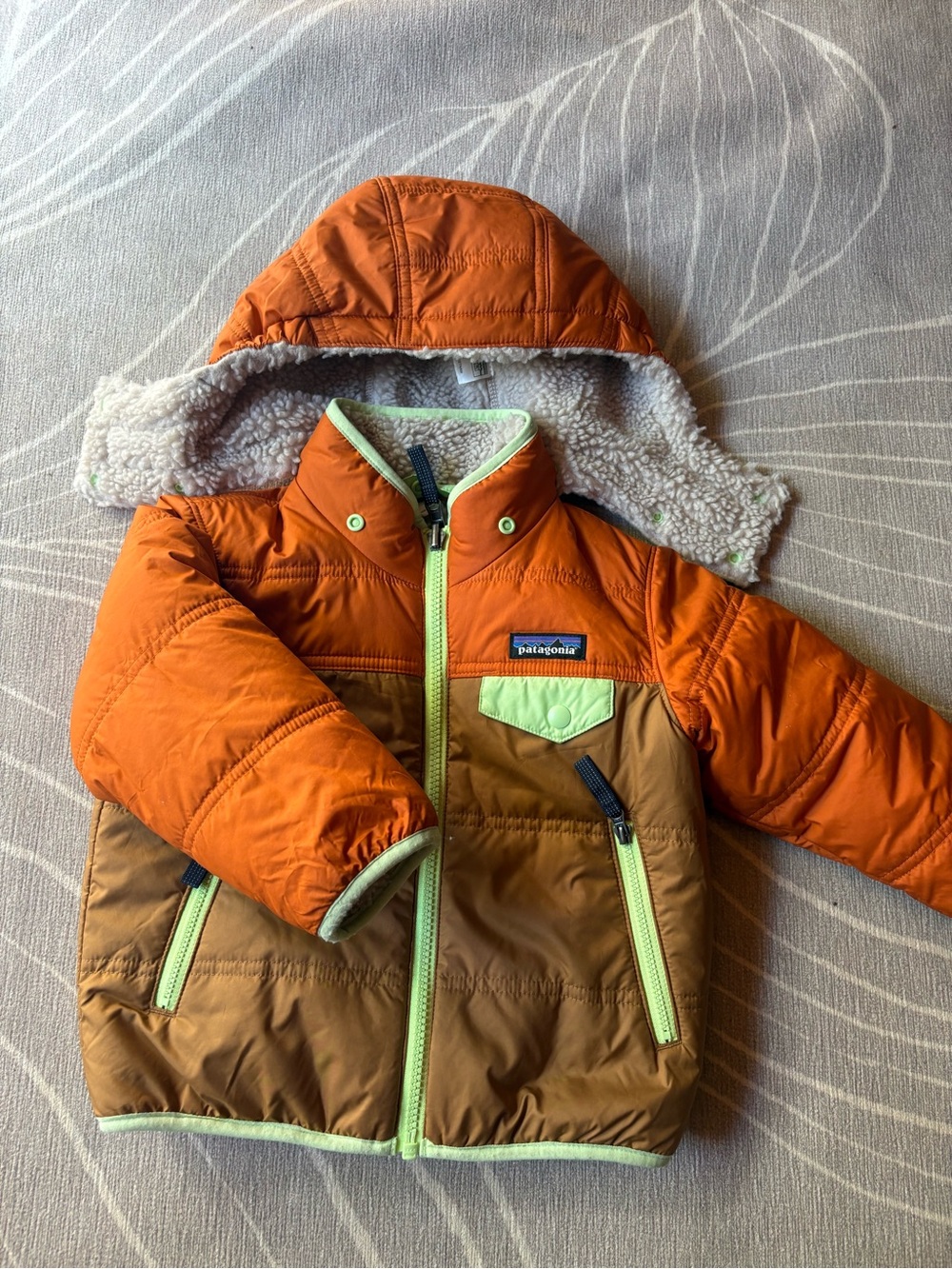 Patagonia 2T tribbles jacket coat